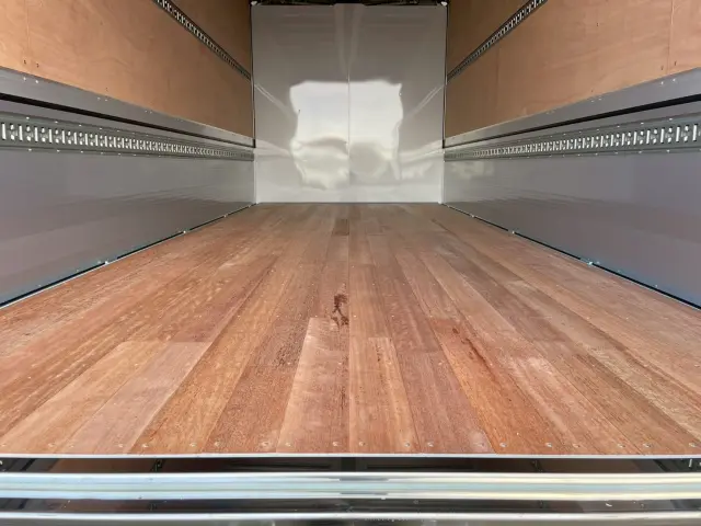 日野 レンジャー 2PG-FD2ABG(2WD)の写真11