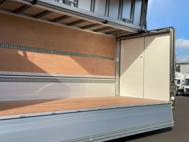 日野 レンジャー 2PG-FD2ABG(2WD)の写真17