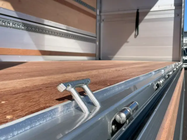 日野 レンジャー 2PG-FD2ABG(2WD)の写真19