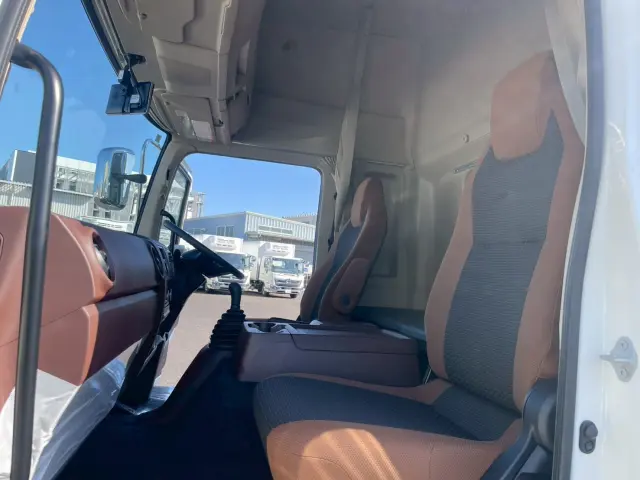 日野 レンジャー 2PG-FD2ABG(2WD)の写真31