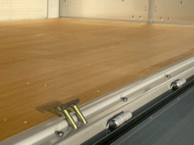 日野 デュトロ 2KG-XZU712M(2WD)の写真17