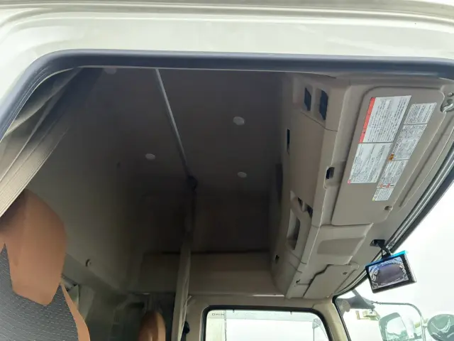 日野 プロフィア 2PG-FD2ABG(2WD)の写真32