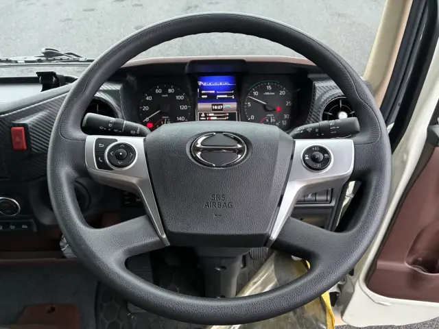 日野 プロフィア 2PG-FD2ABG(2WD)の写真33
