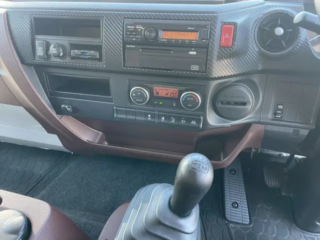 日野 レンジャー 2PG-FD2ABG(2WD)の写真30