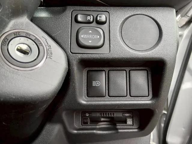 トヨタ ハイエースバン 3DF-GDH201V(2WD)の写真31