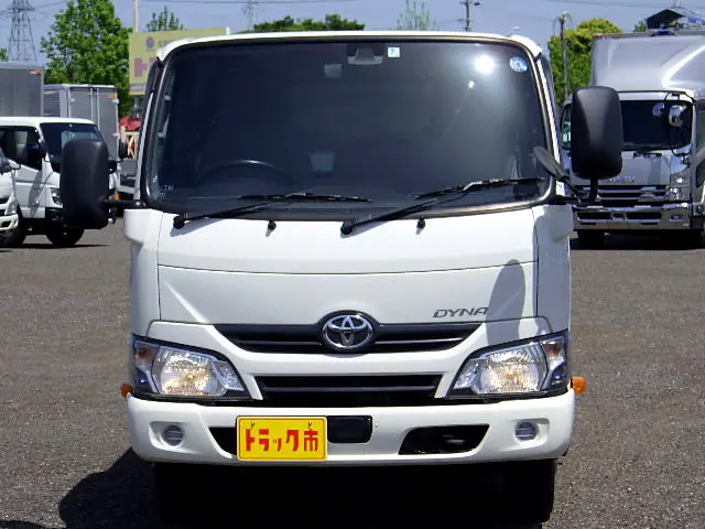 トヨタ ダイナ TKG-XZC605V(2WD)の写真2