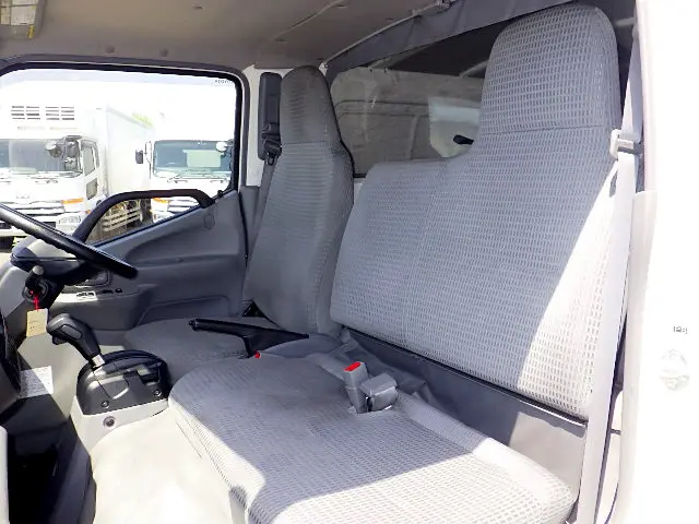 トヨタ ダイナ TKG-XZC605V(2WD)の写真21