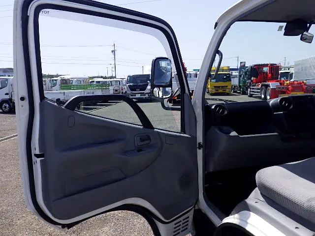 トヨタ ダイナ TKG-XZC605V(2WD)の写真23