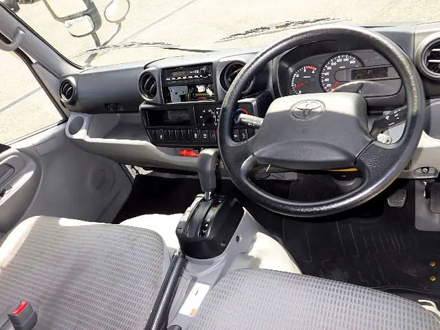 トヨタ ダイナ TKG-XZC605V(2WD)の写真30