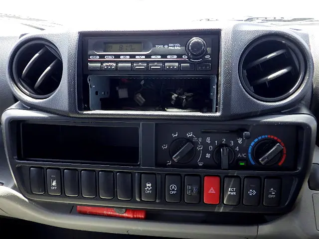 トヨタ ダイナ TKG-XZC605V(2WD)の写真38