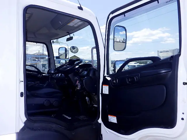 日野 レンジャー TKG-FC9JJAA(2WD)の写真26