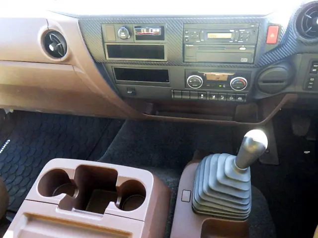 日野 レンジャー 2KG-FD2ABG(2WD)の写真29