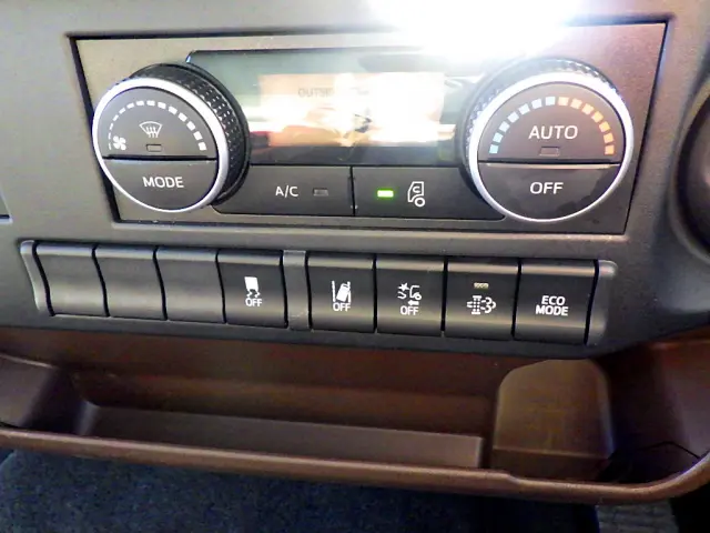 日野 レンジャー 2KG-FD2ABG(2WD)の写真32