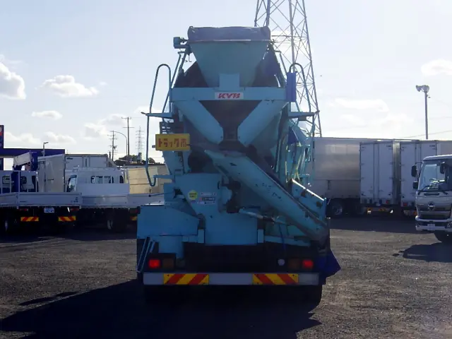 いすゞ フォワード QDG-FVZ34U2(6x4)の写真5