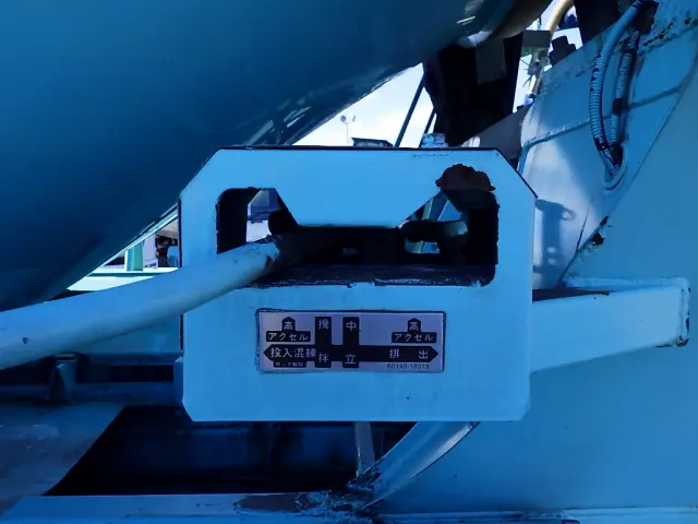 いすゞ フォワード QDG-FVZ34U2(6x4)の写真7