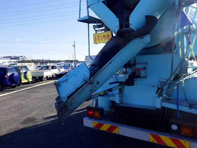 いすゞ フォワード QDG-FVZ34U2(6x4)の写真24