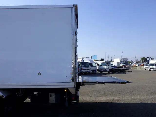 いすゞ フォワード 2PG-FSR90S2(2WD)の写真13