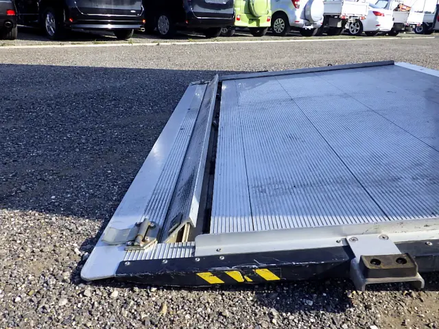 いすゞ フォワード 2PG-FSR90S2(2WD)の写真16