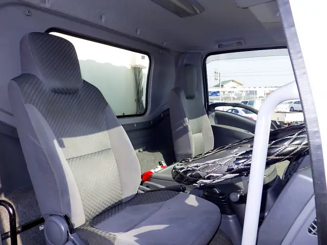 いすゞ フォワード 2PG-FSR90S2(2WD)の写真30