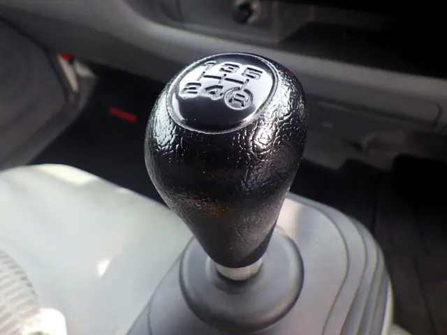 トヨタ トヨエース LDF-KDY241V(2WD)の写真13