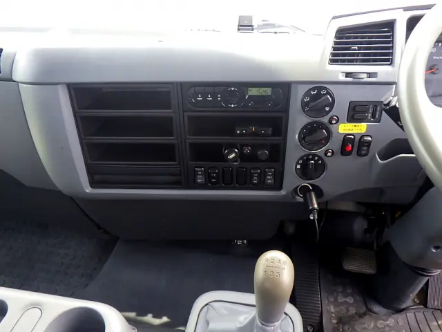 三菱 ファイター TKG-FK71F(2WD)の写真13