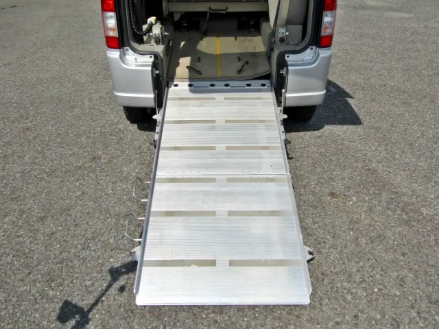 スズキ エブリイ ABA-DA64W改の写真10