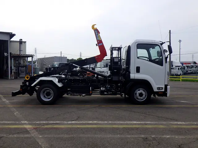 UD コンドル 2RG-BRR90S1(2WD)の写真5