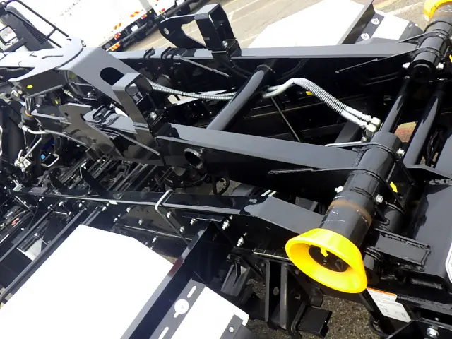 UD コンドル 2RG-BRR90S1(2WD)の写真9