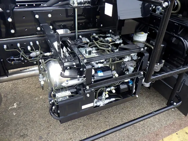 UD コンドル 2RG-BRR90S1(2WD)の写真41