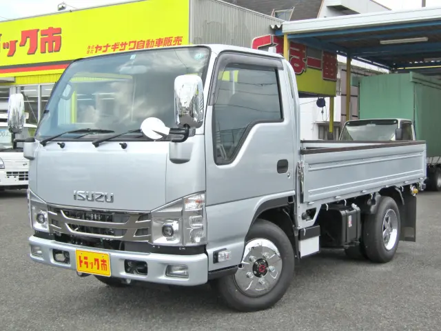 いすゞ エルフ 2RG-NJS88A(4WD)の写真1