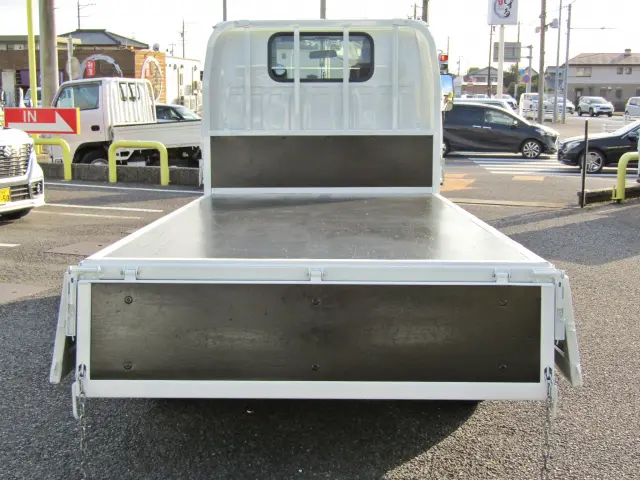 もちろん3方開きですので、左右後ろのどこからでも積み降ろしが可能です♪|マツダ タイタン TRG-LHR85A(2WD)の写真8