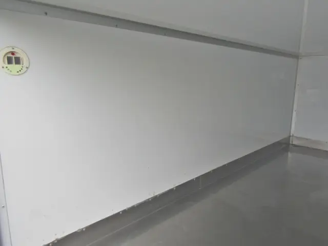 荷箱内面左側|日産 アトラス CBF-SQ2F24(2WD)の写真7