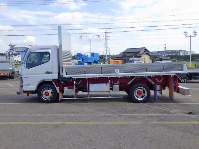 三菱 キャンター 2RG-FEB80(2WD)の写真4