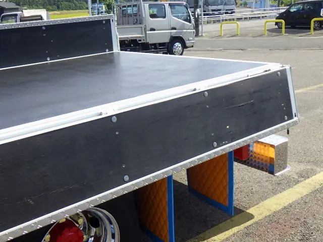 三菱 キャンター 2RG-FEB80(2WD)の写真9