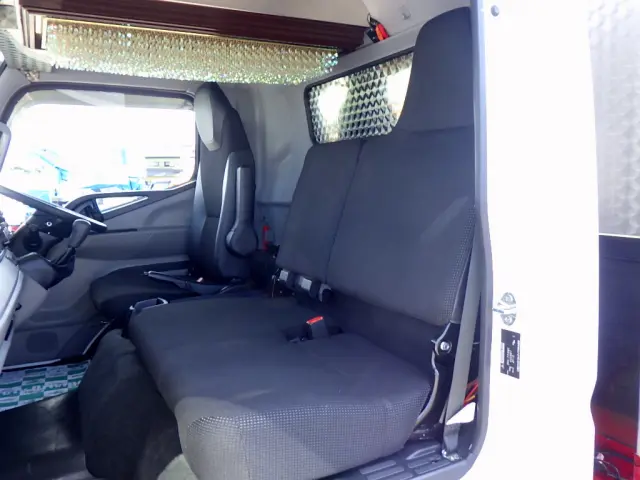 三菱 キャンター 2RG-FEB80(2WD)の写真12