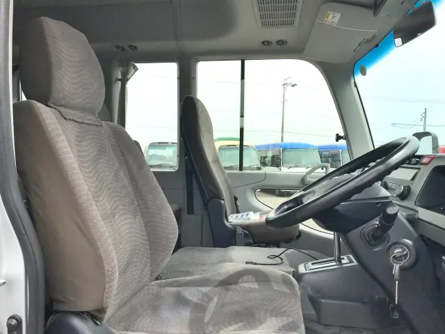 日野 リエッセⅡ SKG-XZB70M(2WD)の写真17