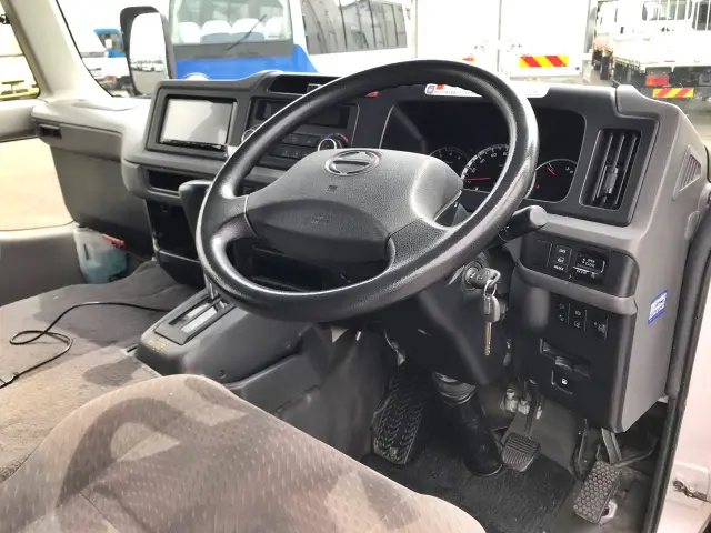 日野 リエッセⅡ SKG-XZB70M(2WD)の写真18