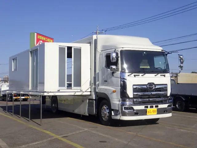 日野 プロフィア QKG-FH1ANAG(2WD)の写真9