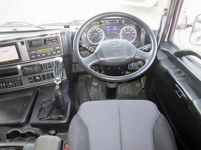 日野 プロフィア QKG-FH1ANAG(2WD)の写真12