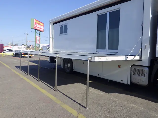 日野 プロフィア QKG-FH1ANAG(2WD)の写真30