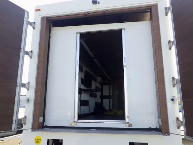 日野 プロフィア QKG-FH1ANAG(2WD)の写真33