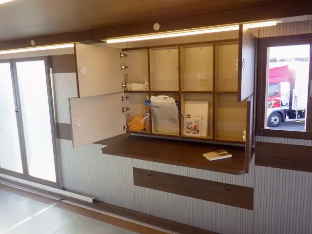 日野 プロフィア QKG-FH1ANAG(2WD)の写真42