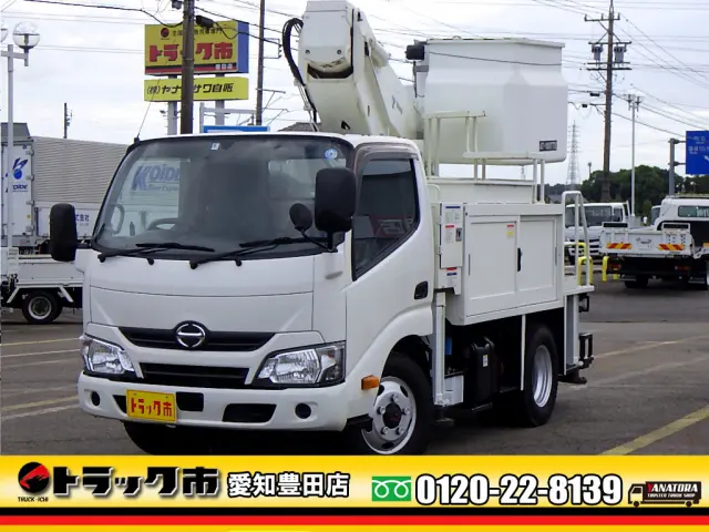 日野 デュトロ TKG-XZU675M(4WD)の写真1