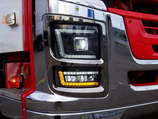 いすゞ ギガ QPG-CYJ77B(8x4)の写真3