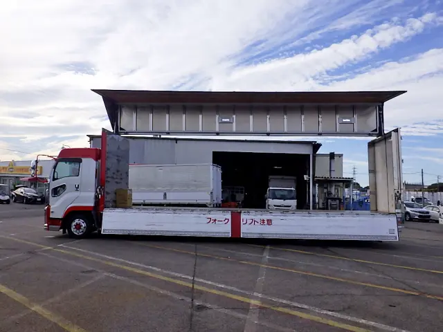 いすゞ ギガ QPG-CYJ77B(8x4)の写真4