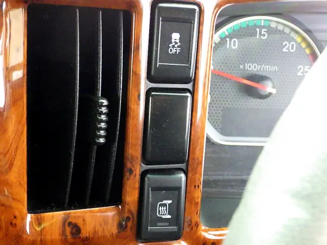 いすゞ ギガ QPG-CYJ77B(8x4)の写真21