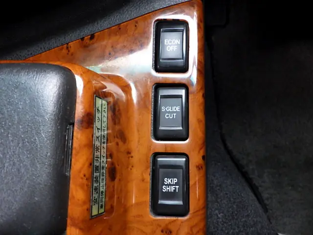 いすゞ ギガ QPG-CYJ77B(8x4)の写真25