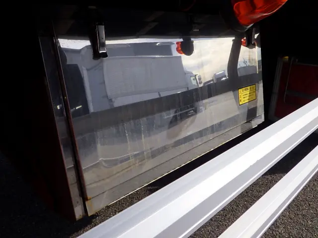 いすゞ ギガ QPG-CYJ77B(8x4)の写真43