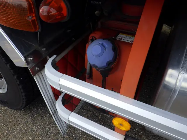 いすゞ ギガ QPG-CYJ77B(8x4)の写真46