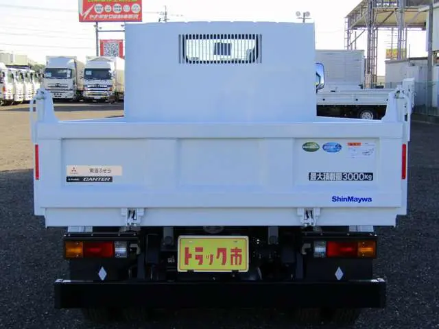 三菱 キャンター 2RG-FBA60(2WD)の写真8